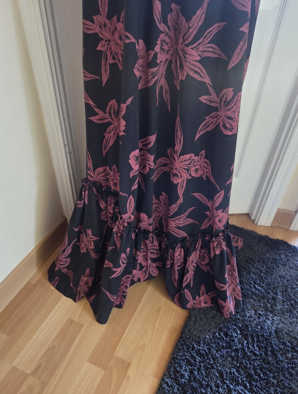 Hilo Hattie Vtg. Black Maxi Dress with Floral Print Size Large Tropical Vacation - Picture 3 of 7